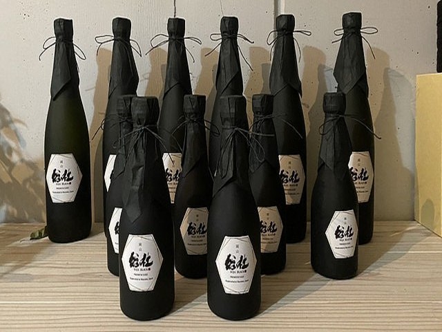 純米大吟醸 SOJA BLACK 720ml 純米大吟醸 SOJA BLACK 720ml ヨイキゲン