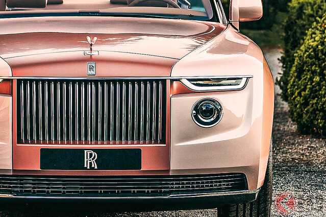 新車最高額の37億円超え⁉ 真珠のオシャ内装＆#038;キラ顔の特注車