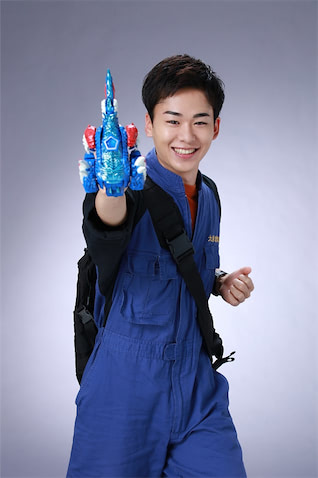 吉田晴登さんが演じるホシミ コウセイ (C)円谷プロ (C)ウルトラマンオメガ製作委員会・テレビ東京