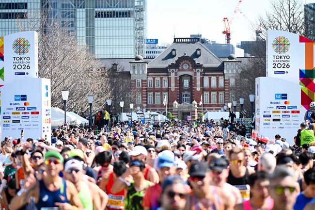 東京マラソンの公式車両・ポルシェに書かれた「審判長」の文字が話題