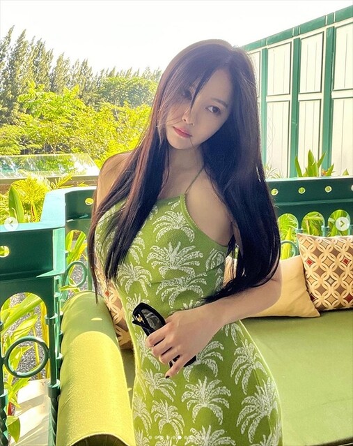 T-ARA ヒョミン、近況ショットを公開…グラマラスなボディラインを披露