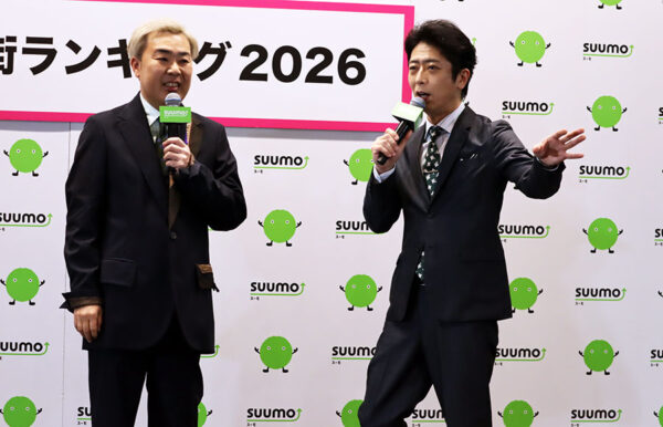 トークイベント中にフットボールアワー（乗りものニュース編集長撮影）