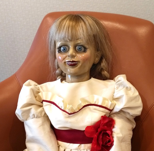 人形と死体の間に友情は生まれるか 死霊人形のアナベルと スイス アーミー マン の 万能死体 が原宿デート ホラー通信 ライブドアニュース