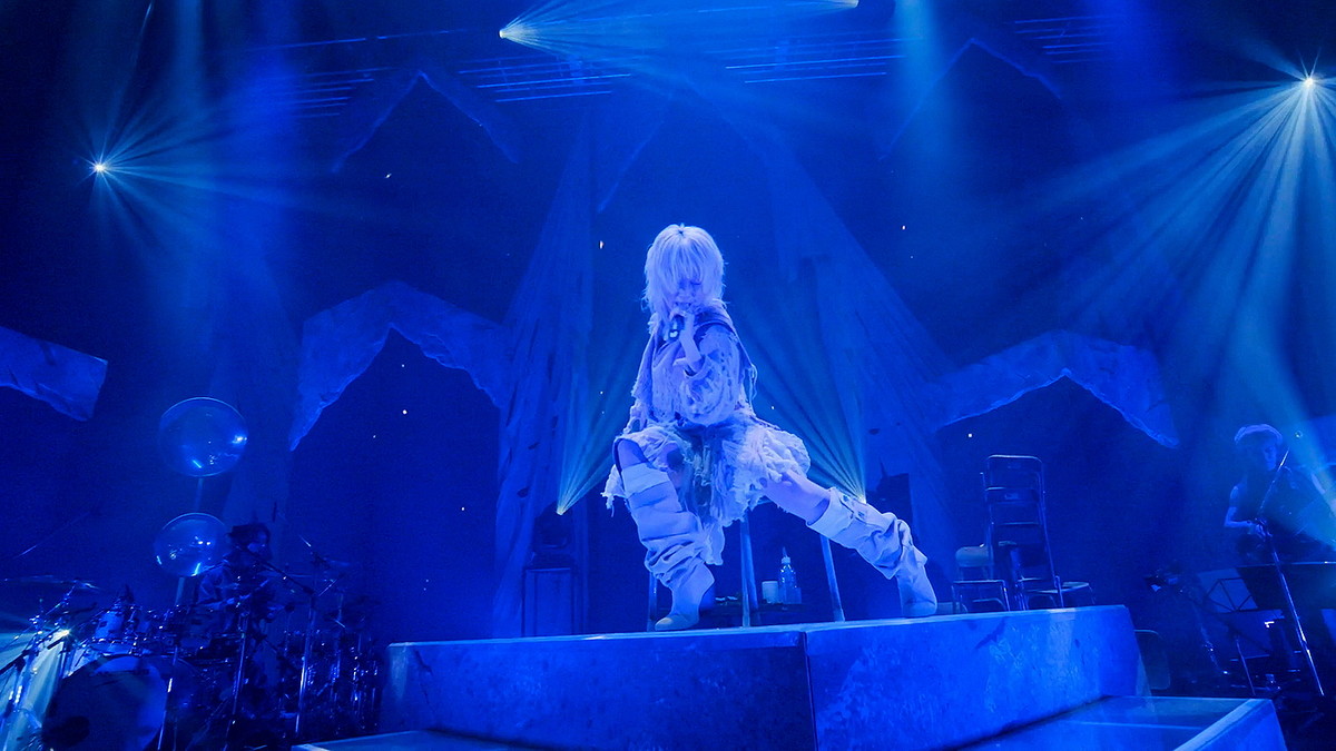 Reol最新ツアー映像より「un, deux, trois」ライヴ映像公開!最新アルバムの商品画像も到着