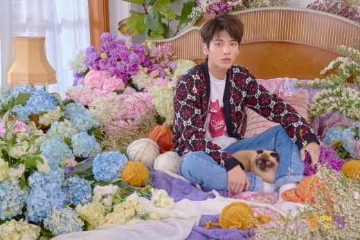 TXT テヒョン、収録曲「Cat＆Dog」コンセプトフォト公開…より深まった