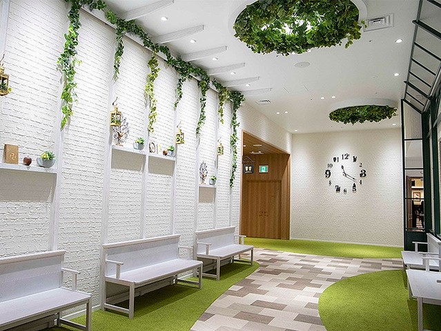 キッチングッズや絵画レプリカが登場！サンリオピューロランド「館の