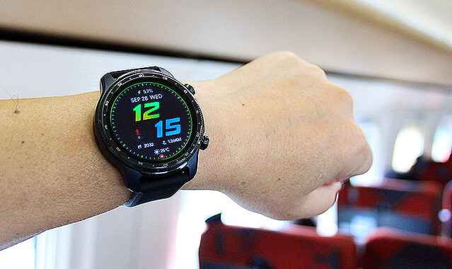 TicWatch Pro 3 Ultra GPS by Mobvoi は Google好きな人にイチ