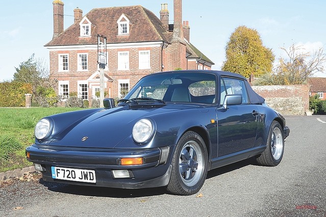 何より怖いサビ】ポルシェ911 930型ビッグバンパー 英国版クラシック