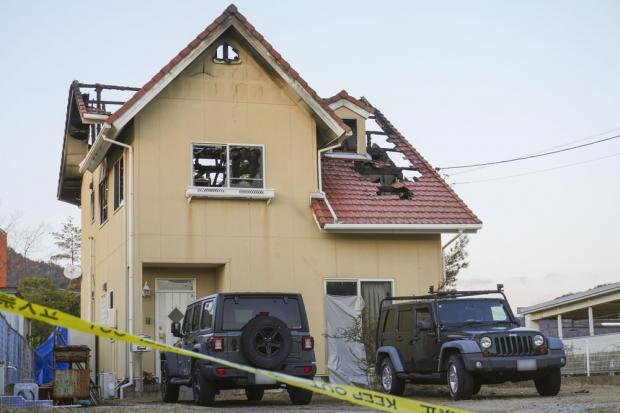 広島県で火災が発生し、男性が殺害された事件 1階の室内に荒らされた形跡