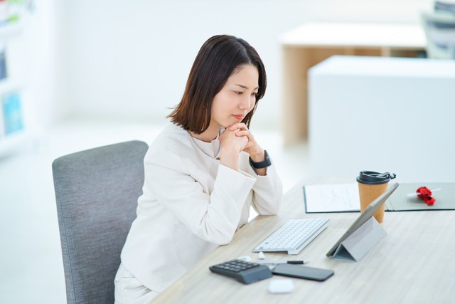 「職場での性別格差」20年で2割増?働く女性306人に聞いた育児・家事ハンデ