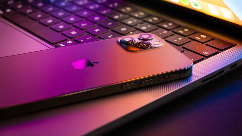 iphone_macbook
