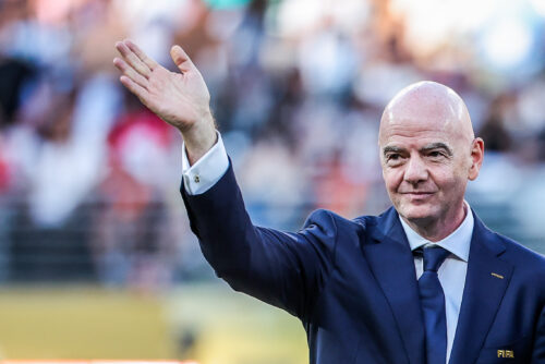 UEFAがFIFA株式売却計画の撤回を歓迎し、インファンティーノ会長を批判