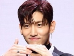 東方神起チャンミン 薬指に 指輪 がチラリ 結婚後初のsns投稿が話題に Photo ライブドアニュース