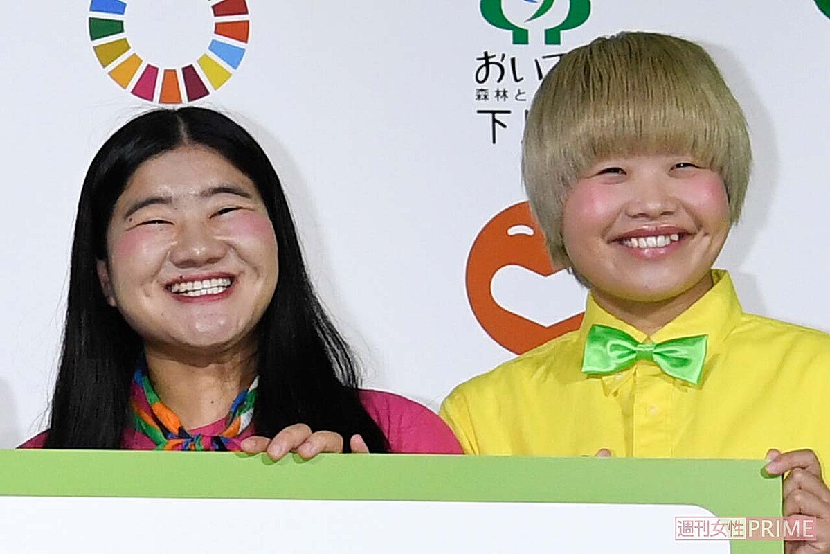 ガンバレルーヤのよしこ（左）とまひる（右）（2018年7月）