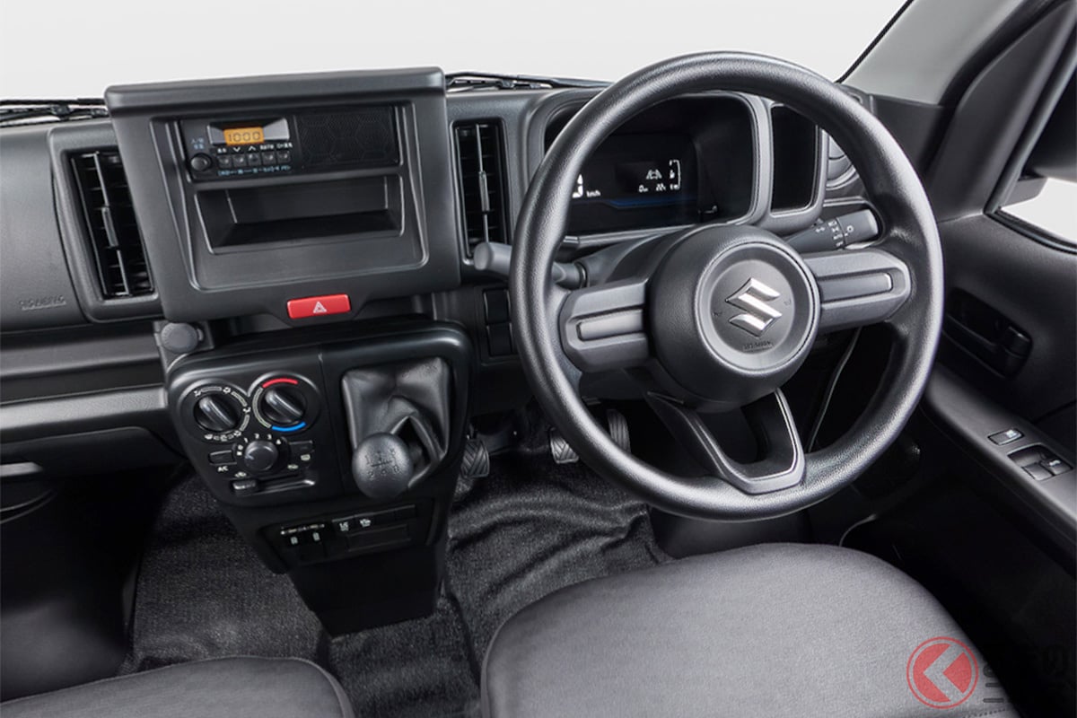  新車134万円！ スズキ新型「“カクカク”軽自動車」がスゴイ！ 