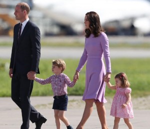 ���㥵����ޤ�ǥ���ʲ����ϡ�Kensington Palace��7��22����Instagram��Good bye and thank you to everyone for such a wonderful visit to Poland and Germany!�ס٤Υ����꡼�󥷥�åȡ�